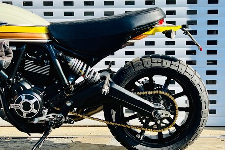 Ducati Scrambler 800 Mach 2.0 Roland Sands Edition 19