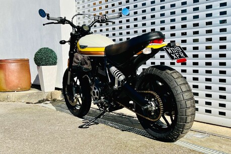 Ducati Scrambler 800 Mach 2.0 Roland Sands Edition 21