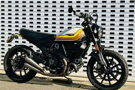 Ducati Scrambler 800 Mach 2.0 Roland Sands Edition 40