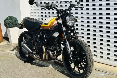 Ducati Scrambler 800 Mach 2.0 Roland Sands Edition 42