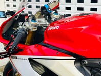 Ducati 1199 1.2 1199 S Panigale 27