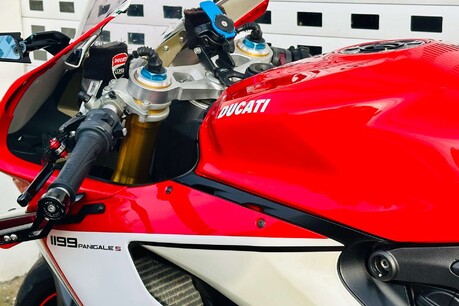 Ducati 1199 1.2 1199 S Panigale 27