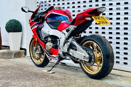 Honda CBR CBR1000 RR-R SP 4