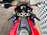 Honda CBR CBR1000 RR-R SP 21