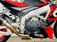 Aprilia Tuono 1.1 Tuono V4 1100 Factory 8