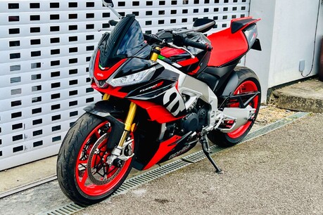 Aprilia Tuono 1.1 Tuono V4 1100 Factory 18