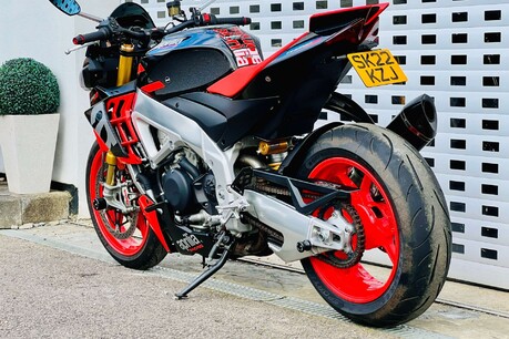 Aprilia Tuono 1.1 Tuono V4 1100 Factory 21