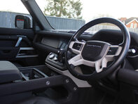 Land Rover Defender 3.0 Defender X-Dynamic SE D MHEV Auto 4WD 3dr 6