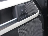 Land Rover Defender 3.0 Defender X-Dynamic SE D MHEV Auto 4WD 3dr 22