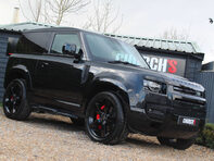 Land Rover Defender 3.0 Defender X-Dynamic SE D MHEV Auto 4WD 3dr 14