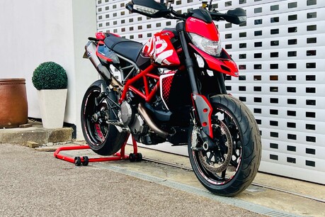 Ducati Hypermotard 0.9 Hypermotard 950 7