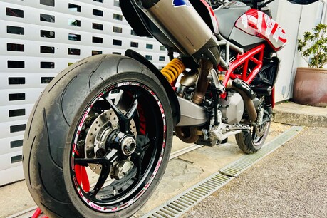 Ducati Hypermotard 0.9 Hypermotard 950 12