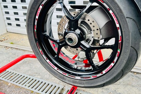 Ducati Hypermotard 0.9 Hypermotard 950 15