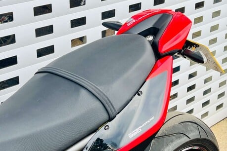 Ducati Hypermotard 0.9 Hypermotard 950 26