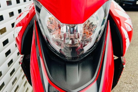 Ducati Hypermotard 0.9 Hypermotard 950 31