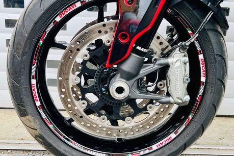 Ducati Hypermotard 0.9 Hypermotard 950 28
