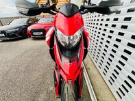Ducati Hypermotard 0.9 Hypermotard 950 10