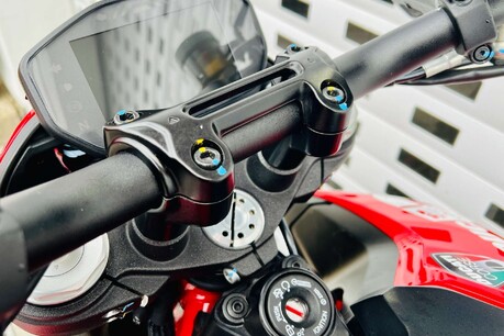 Ducati Hypermotard 0.9 Hypermotard 950 30