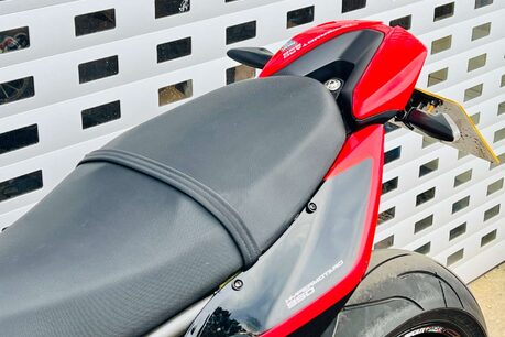 Ducati Hypermotard 0.9 Hypermotard 950 26