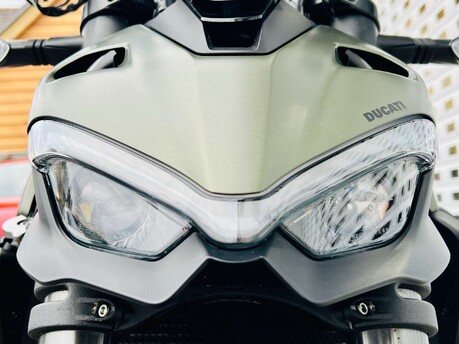 Ducati Streetfighter V2 1.0 Streetfighter V2 