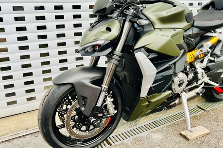 Ducati Streetfighter V2 1.0 Streetfighter V2 27