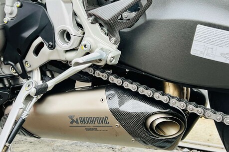 Ducati Streetfighter V2 1.0 Streetfighter V2 29