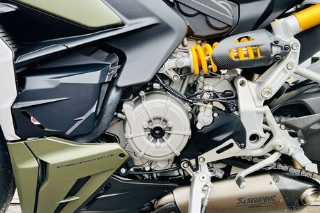Ducati Streetfighter V2 1.0 Streetfighter V2 30