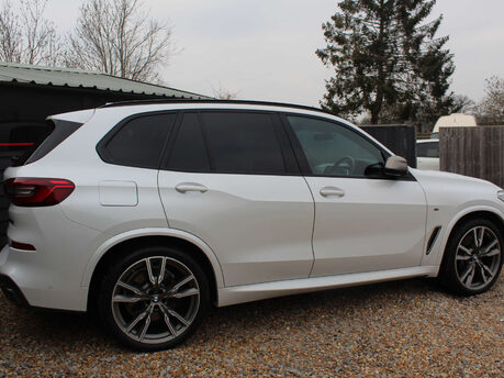 BMW X5 3.0 X5 M50D Auto 4WD 5dr 
