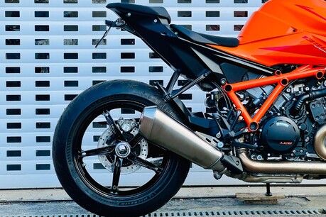 KTM Duke 1390 EVO Naked Petrol Manual Euro 5+ (190 ps) 5
