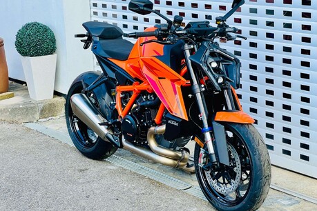 KTM Duke 1390 EVO Naked Petrol Manual Euro 5+ (190 ps) 7