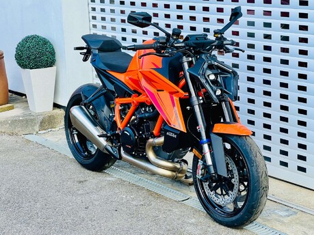 KTM Duke 1390 EVO Naked Petrol Manual Euro 5+ (190 ps) 