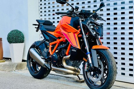 KTM Duke 1390 EVO Naked Petrol Manual Euro 5+ (190 ps) 8