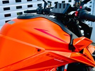 KTM Duke 1390 EVO Naked Petrol Manual Euro 5+ (190 ps) 19