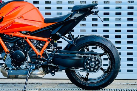 KTM Duke 1390 EVO Naked Petrol Manual Euro 5+ (190 ps) 27