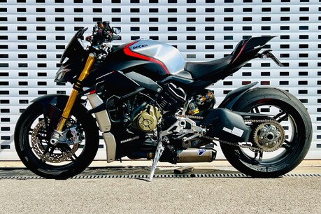 Ducati Streetfighter V4 SP Streetfighter V4 SP 24