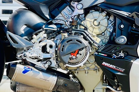 Ducati Streetfighter V4 SP Streetfighter V4 SP 10