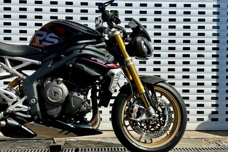 Triumph Speed Triple RS Naked Euro 5 (179 ps) 8