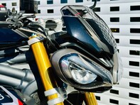 Triumph Speed Triple RS Naked Euro 5 (179 ps) 10