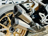 Triumph Speed Triple RS Naked Euro 5 (179 ps) 13
