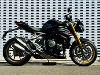 Triumph Speed Triple RS Naked Euro 5 (179 ps) 14