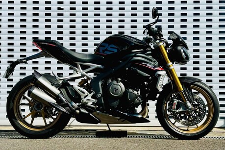 Triumph Speed Triple RS Naked Euro 5 (179 ps) 14