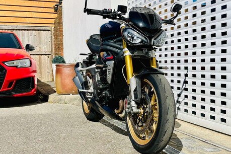 Triumph Speed Triple RS Naked Euro 5 (179 ps) 36