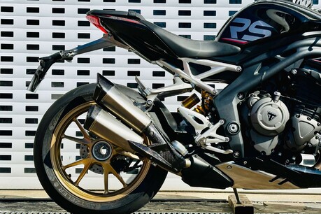 Triumph Speed Triple RS Naked Euro 5 (179 ps) 22