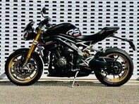 Triumph Speed Triple RS Naked Euro 5 (179 ps) 34