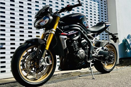 Triumph Speed Triple RS Naked Euro 5 (179 ps) 4