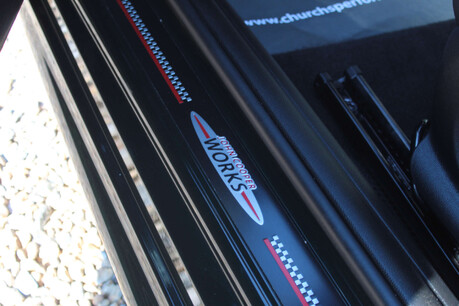 Mini Hatch 2.0 John Cooper Works Auto 3dr 17