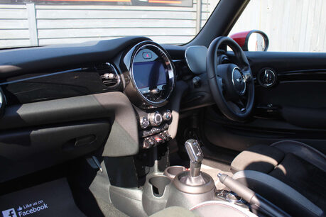 Mini Hatch 2.0 John Cooper Works Auto 3dr 16