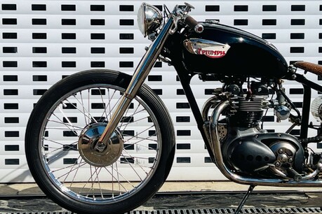 Triumph Bonneville Custom Bobber 23