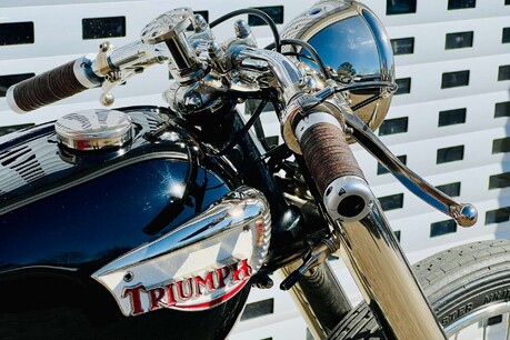 Triumph Bonneville Custom Bobber 15