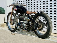 Triumph Bonneville Custom Bobber 25